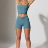 Mini-short à taille torsadée avec poches, bleu pierre