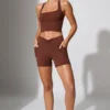 Mini-short à taille torsadée avec poches, couleur marron