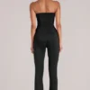 Pantalon ajusté taille moyenne Lumi en noir Pantalon ajusté taille moyenne Lumi en noir