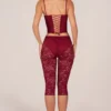 Pantalon capri à dentelle Annalisa  en rouge cerise