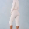 Pantalon capri Selene en maille à taille mi-haute, couleur ivoire Pantalon capri Selene en maille à taille mi-haute, couleur ivoire