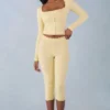 Pantalon capri Selene en maille, taille mi-haute, jaune beurre
