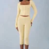 Pantalon capri Selene en maille, taille mi-haute, jaune beurre
