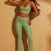 Pantalon court Zuni à lacets dans le dos, vert Pantalon court Zuni à lacets dans le dos, vert