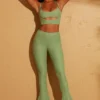 Pantalon court Zuni à lacets dans le dos, vert Pantalon court Zuni à lacets dans le dos, vert