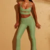 Pantalon court Zuni à lacets dans le dos, vert Pantalon court Zuni à lacets dans le dos, vert