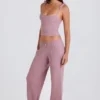Pantalon de jogging à jambes larges en maille côtelée, couleur mauve Pantalon de jogging à jambes larges en maille côtelée, couleur mauve