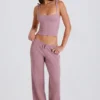 Pantalon de jogging à jambes larges en maille côtelée, couleur mauve Pantalon de jogging à jambes larges en maille côtelée, couleur mauve