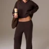 Pantalon de jogging à jambes larges en maille côtelée couleur noyer Pantalon de jogging à jambes larges en maille côtelée couleur noyer