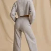 Pantalon de jogging taille moyenne à jambes larges en maille côtelée, couleur marbré glacé Pantalon de jogging taille moyenne à jambes larges en maille côtelée, couleur marbré glacé