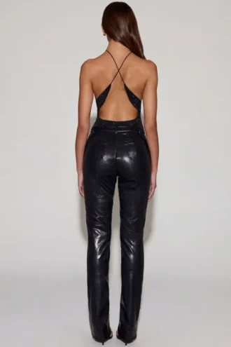Pantalon droit Nemyra en simili cuir croco, noir