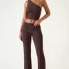 Pantalon droit taille mi-haute Hollis, couleur marron chocolat