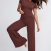 Pantalon large taille moyenne Nour Tall, couleur chocolat