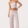 Pantalon taille basse en jersey côtelé à rayures roses Pantalon taille basse en jersey côtelé à rayures roses