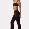 Pantalon évasé froncé Soft Active couleur espresso Pantalon évasé froncé Soft Active couleur espresso
