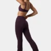 Pantalon évasé froncé Soft Active couleur prune Pantalon évasé froncé Soft Active couleur prune
