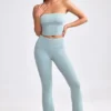 Pantalon évasé à revers en maille épaisse, couleur bleu sarcelle poudré Pantalon évasé à revers en maille épaisse, couleur bleu sarcelle poudré