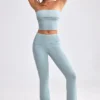 Pantalon évasé à revers en maille épaisse, couleur bleu sarcelle poudré Pantalon évasé à revers en maille épaisse, couleur bleu sarcelle poudré