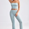 Pantalon évasé à revers en maille épaisse, couleur bleu sarcelle poudré Pantalon évasé à revers en maille épaisse, couleur bleu sarcelle poudré