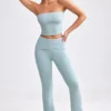 Pantalon évasé à revers en maille épaisse, couleur bleu sarcelle poudré Pantalon évasé à revers en maille épaisse, couleur bleu sarcelle poudré