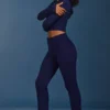 Pantalon évasé à revers en maille torsadée bleu marine