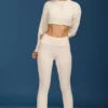 Pantalon évasé à revers en maille torsadée, couleur crème Pantalon évasé à revers en maille torsadée, couleur crème