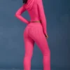 Pantalon évasé à revers en maille torsadée, rose vif Pantalon évasé à revers en maille torsadée, rose vif