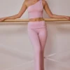 Pantalon évasé à revers, taille haute, rose pâle Pantalon évasé à revers, taille haute, rose pâle