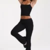 Pantalon évasé taille mi-haute en modal noir Pantalon évasé taille mi-haute en modal noir