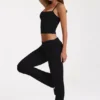 Pantalon évasé taille mi-haute en modal noir Pantalon évasé taille mi-haute en modal noir