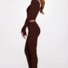 Pantalon évasé taille moyenne en modal Philippa, couleur chocolat Pantalon évasé taille moyenne en modal Philippa, couleur chocolat