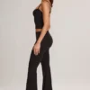 Pantalon évasé taille moyenne Patsy en modal noir Pantalon évasé taille moyenne Patsy en modal noir