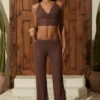 Pantalon évasé taille moyenne Selara en bronze Pantalon évasé taille moyenne Selara en bronze