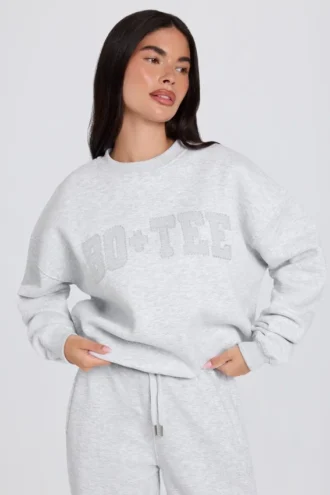 Pull à col rond oversize en gris chiné