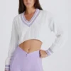 Pull court en coton à mailles torsadées, couleur lilas ivoire Pull court en coton à mailles torsadées, couleur lilas ivoire