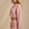 Pull court en maille côtelée rose poudré Pull court en maille côtelée rose poudré