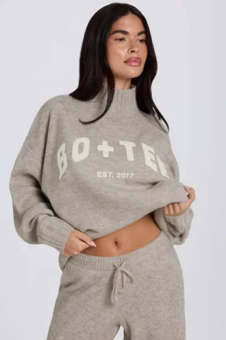 Pull oversize en maille douce, couleur beige Pull oversize en maille douce, couleur beige