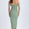 Rasine Robe mi-longue à épaules dénudées en vert kaki Rasine Robe mi-longue à épaules dénudées en vert kaki