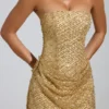 Robe A-line bandeau ornée Amalina, couleur or Robe A-line bandeau ornée Amalina, couleur or
