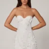 Robe A-line à bandeau ornée Edita en blanc Robe A-line à bandeau ornée Edita en blanc