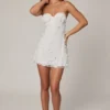 Robe A-line à bandeau ornée Edita en blanc Robe A-line à bandeau ornée Edita en blanc