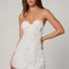 Robe A-line à bandeau ornée Edita en blanc Robe A-line à bandeau ornée Edita en blanc