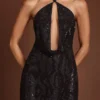 Robe A-line à col bénitier et capuche, ornée de paillettes, Zelinda, en noir Robe A-line à col bénitier et capuche, ornée de paillettes, Zelinda, en noir