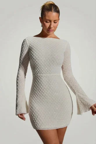 Robe A-line à dos nu et ornée Grazina en blanc
