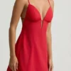 Robe A-line dos nu à volants Seliora, rouge écarlate Robe A-line dos nu à volants Seliora, rouge écarlate