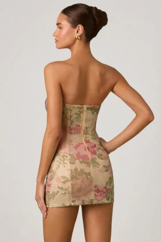 Robe A-line à encolure en cœur et ornements Harlie en rose Hotfix