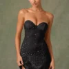 Robe A-line à encolure en cœur et ornements Viela en noir Robe A-line à encolure en cœur et ornements Viela en noir