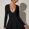 Robe A-line à encolure plongeante et nœud Graciela en noir Robe A-line à encolure plongeante et nœud Graciela en noir
