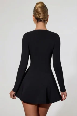 Robe A-line à encolure plongeante et nœud Graciela en noir