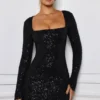 Robe A-line Kiyara ornée, en noir Robe A-line Kiyara ornée, en noir